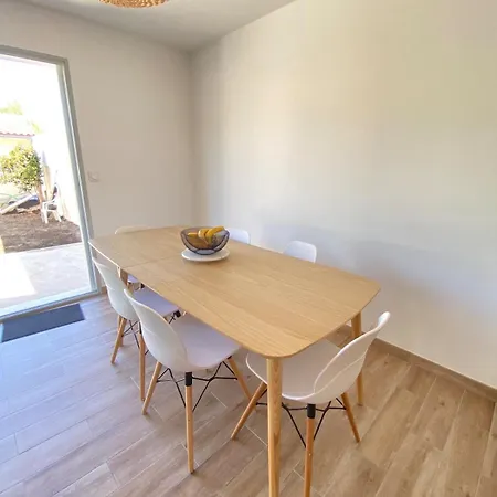 Maison De Vacances, A Pied Holiday home Royan